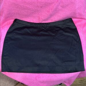 ♠️ Black ♠️ mini skirt satin slightly stretchy 8-10 L